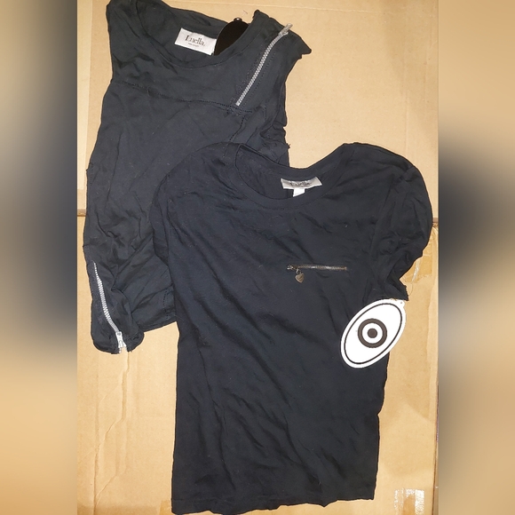 Tops - Picture 2 of 3